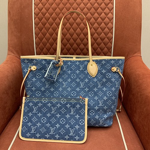 Louis Vuitton shopping bag