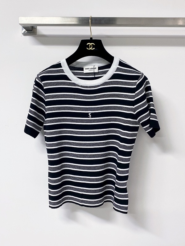 Sweater from Scarlettluxury