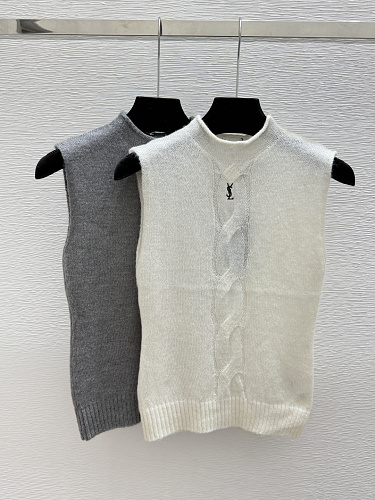 Sweater from Scarlettluxury