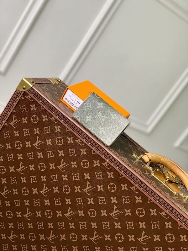 Card holder from Scarlettluxury