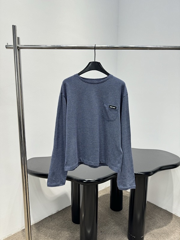 Sweater from Scarlettluxury