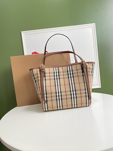 Shopping bag from Scarlettluxury