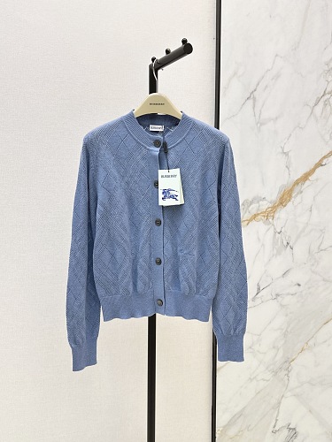 Sweater from Scarlettluxury