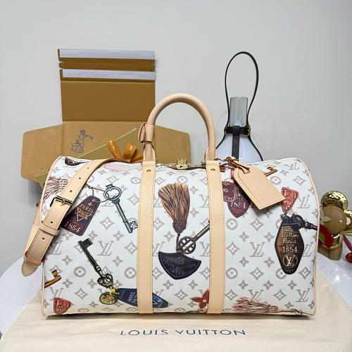 Travel bag from Scarlettluxury