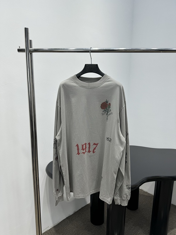 Sweater from Scarlettluxury