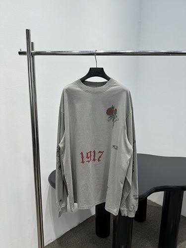 Sweater from Scarlettluxury