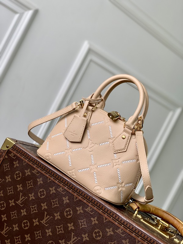 Louis Vuitton crossbody bag