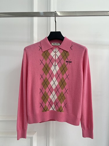Sweater from Scarlettluxury