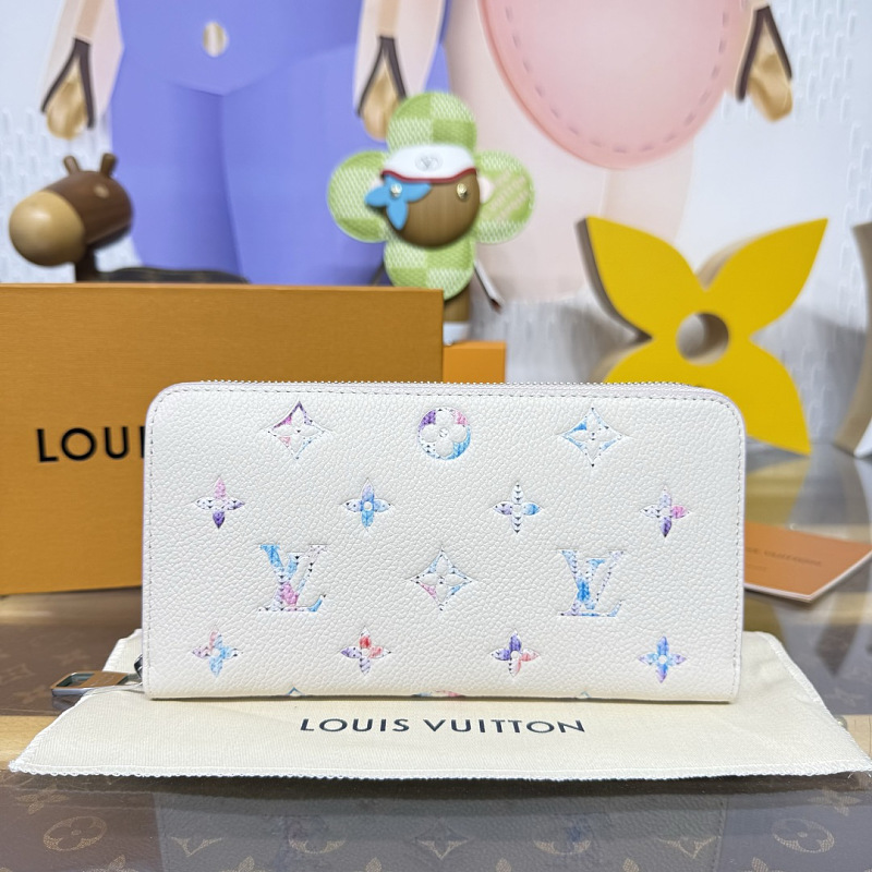 Wallet from Scarlettluxury