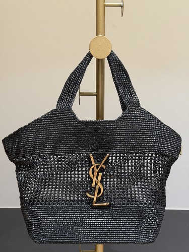 Shopping bag from Scarlettluxury