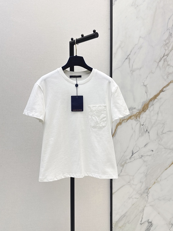 Tee from Scarlettluxury