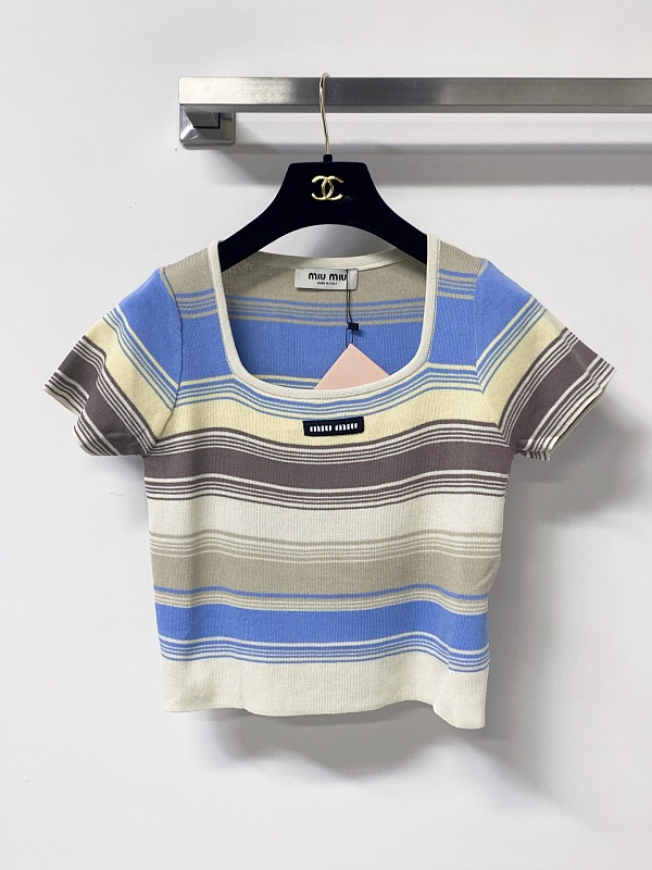 Tee from Scarlettluxury