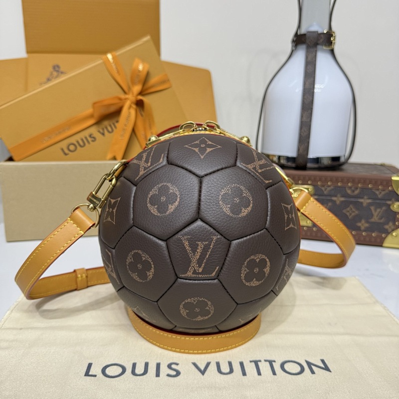 Louis Vuitton crossbody bag