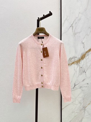 Sweater from Scarlettluxury