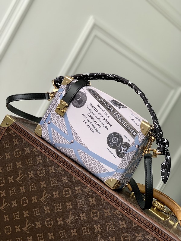 Louis Vuitton bag