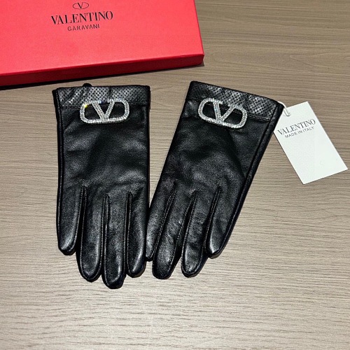 Valentino gloves