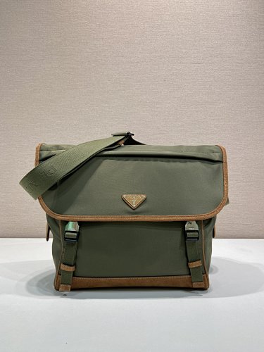 Messenger bag from Scarlettluxury