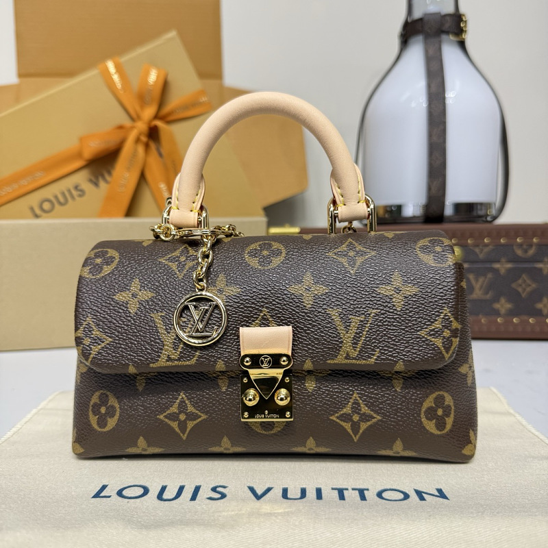 Louis Vuitton crossbody bag