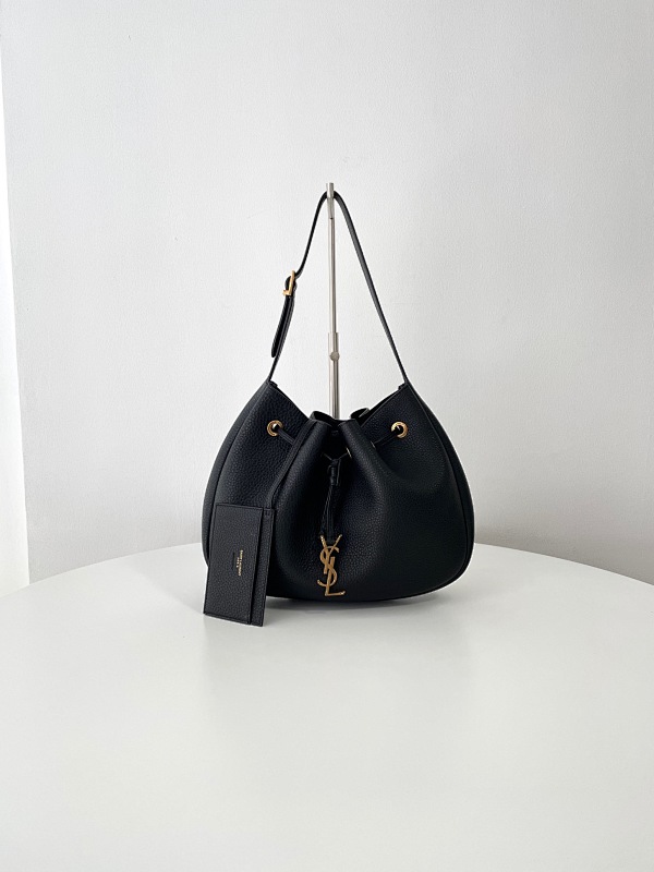 Card holder from Scarlettluxury