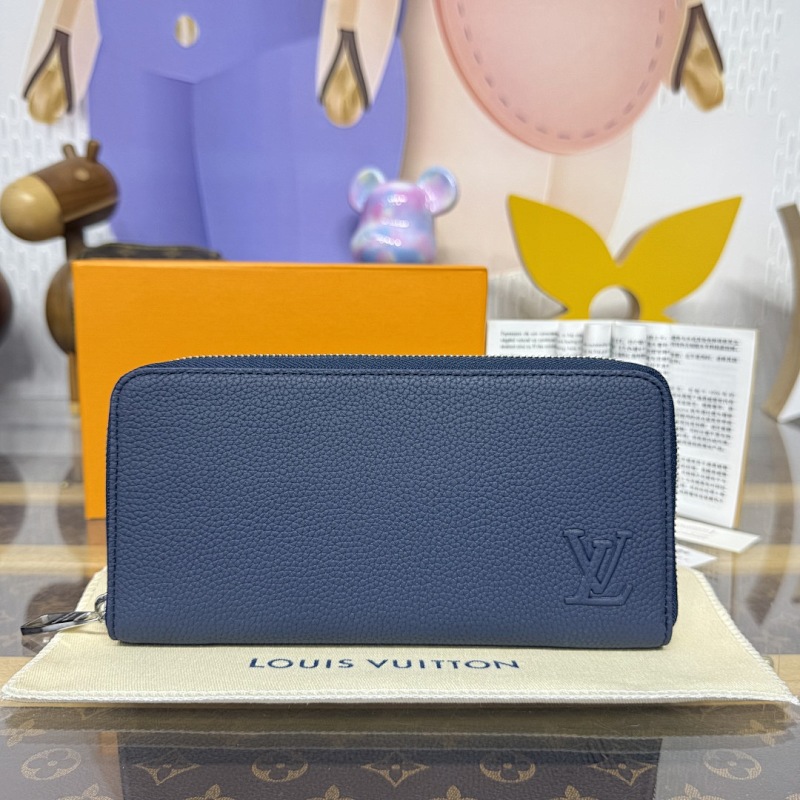 Wallet from Scarlettluxury
