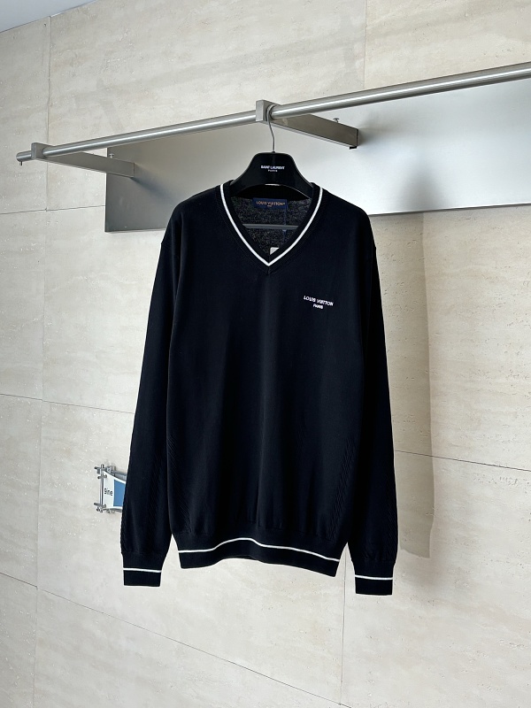 Sweater from Scarlettluxury