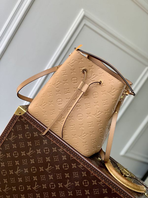 Louis Vuitton crossbody bag