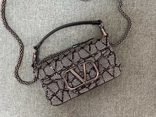 Valentino VLogo Signature