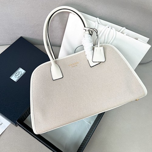 Tote bag from Scarlettluxury