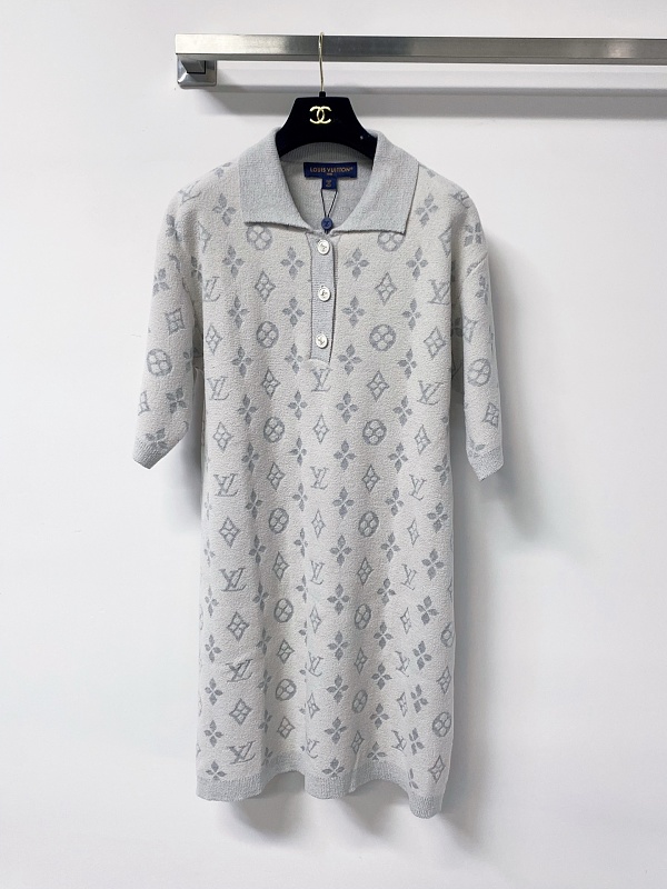 Tee from Scarlettluxury
