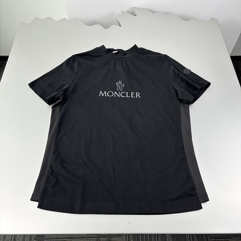 Tee from Scarlettluxury