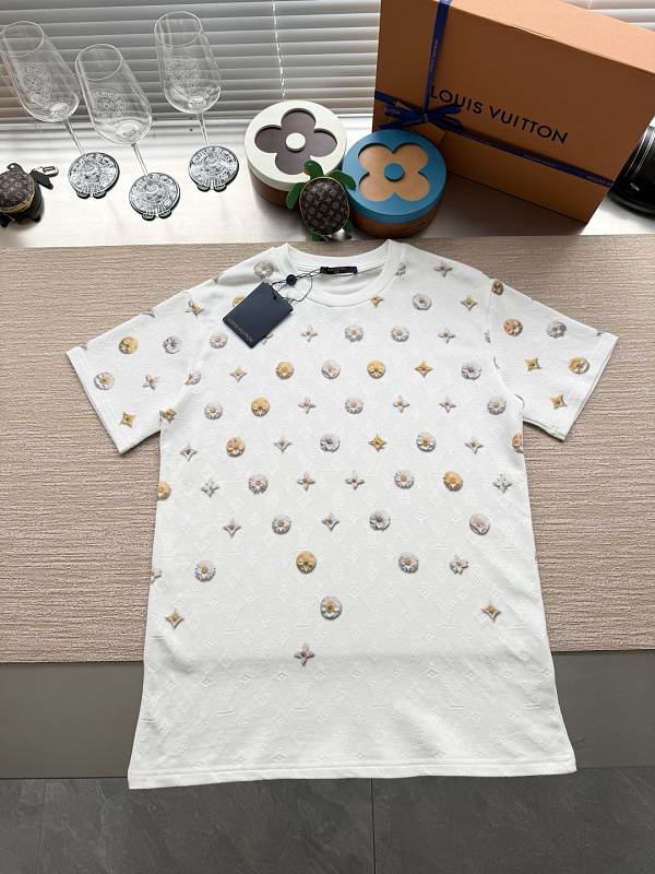Tee from Scarlettluxury