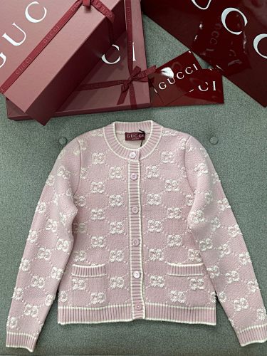 Sweater from Scarlettluxury