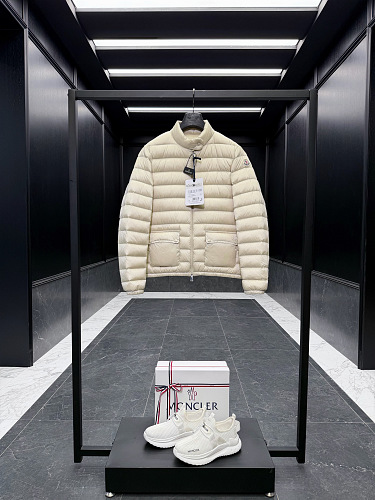 Moncler shopping bag
