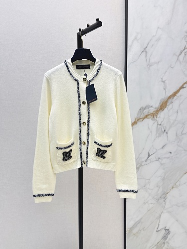 Sweater from Scarlettluxury