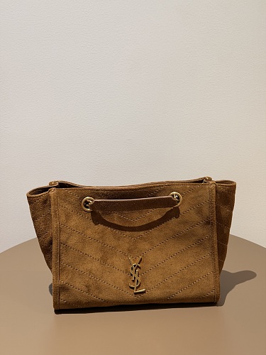 Shopping bag from Scarlettluxury
