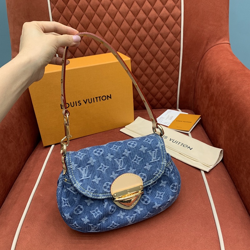 Louis Vuitton shoulder bag