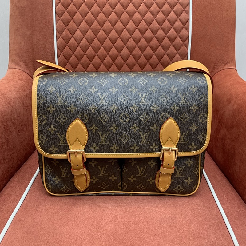 Louis Vuitton messenger bag