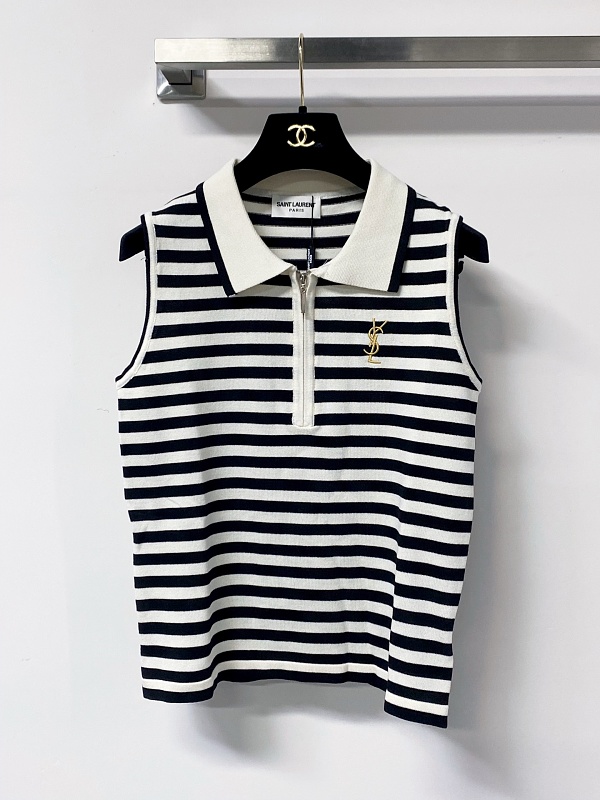 Sweater from Scarlettluxury