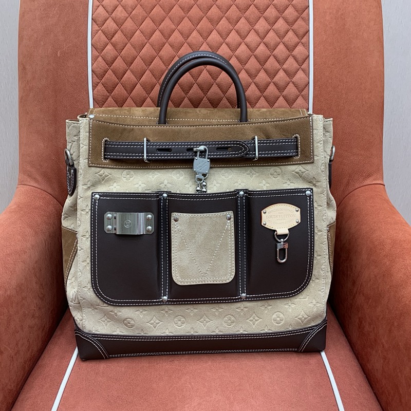 Louis Vuitton crossbody bag
