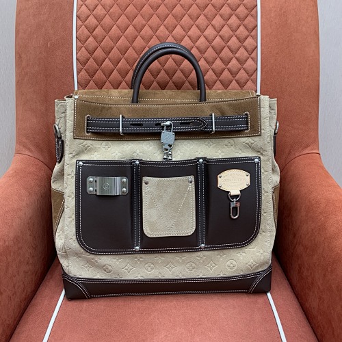 Louis Vuitton crossbody bag