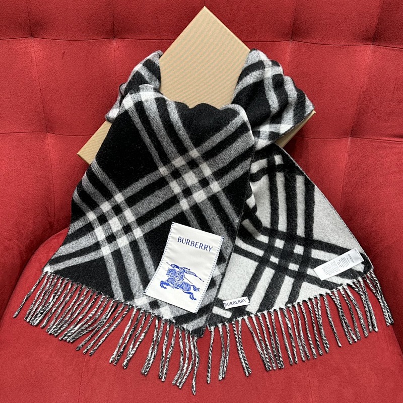 Scarf from Scarlettluxury