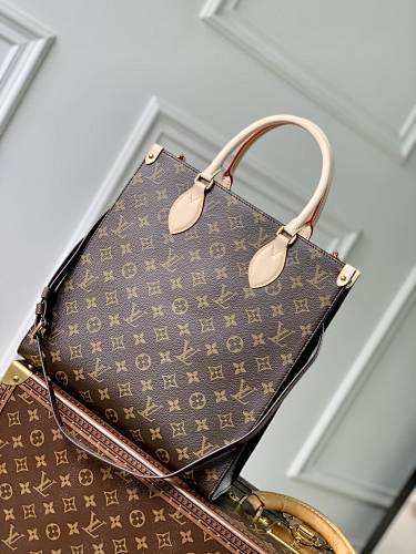 Louis Vuitton crossbody bag