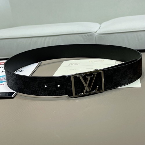 Louis Vuitton Weidian Link Pyramide Frame Monogram Eclipse 4.0cm