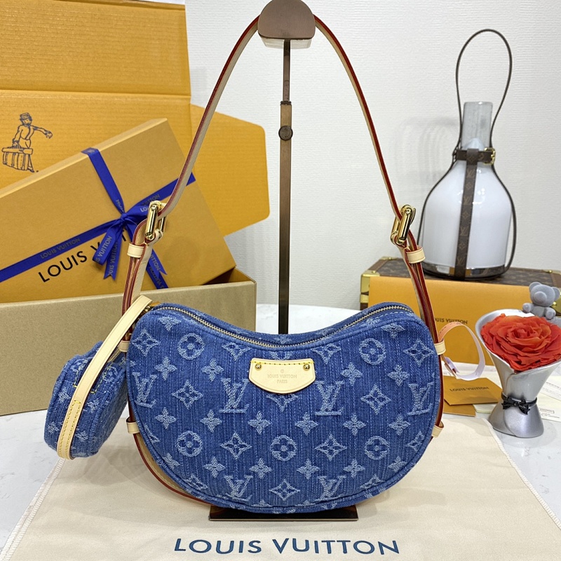 Louis Vuitton crossbody bag