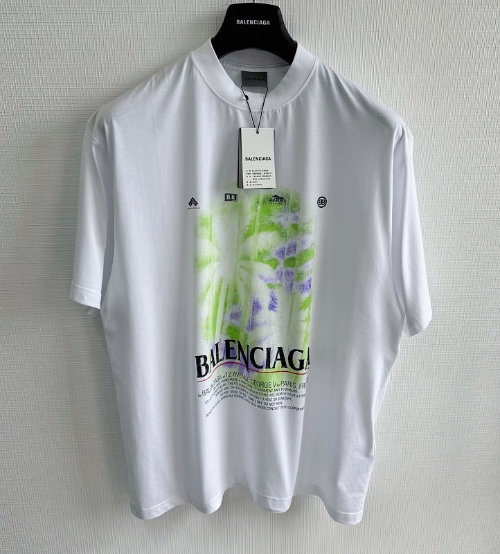 Tee from Scarlettluxury