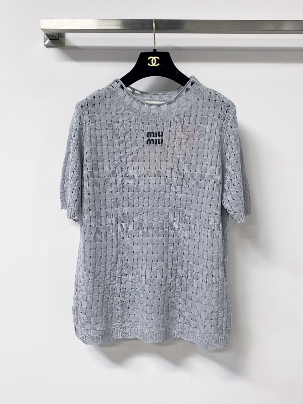 Tee from Scarlettluxury