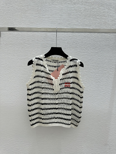 Sweater from Scarlettluxury