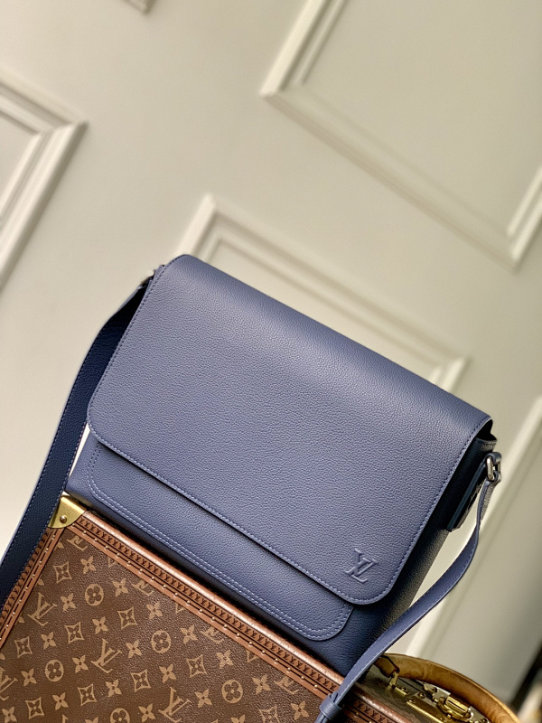 Messenger bag from Scarlettluxury