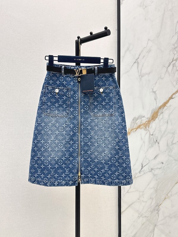 Louis Vuitton skirt