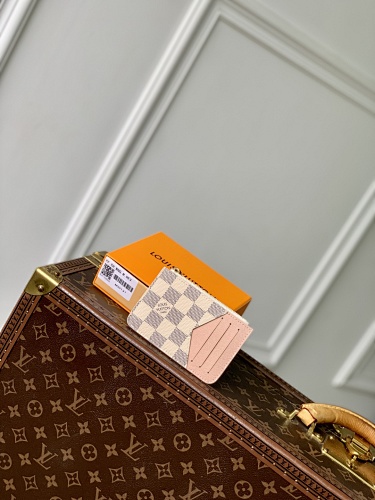Card holder from Scarlettluxury